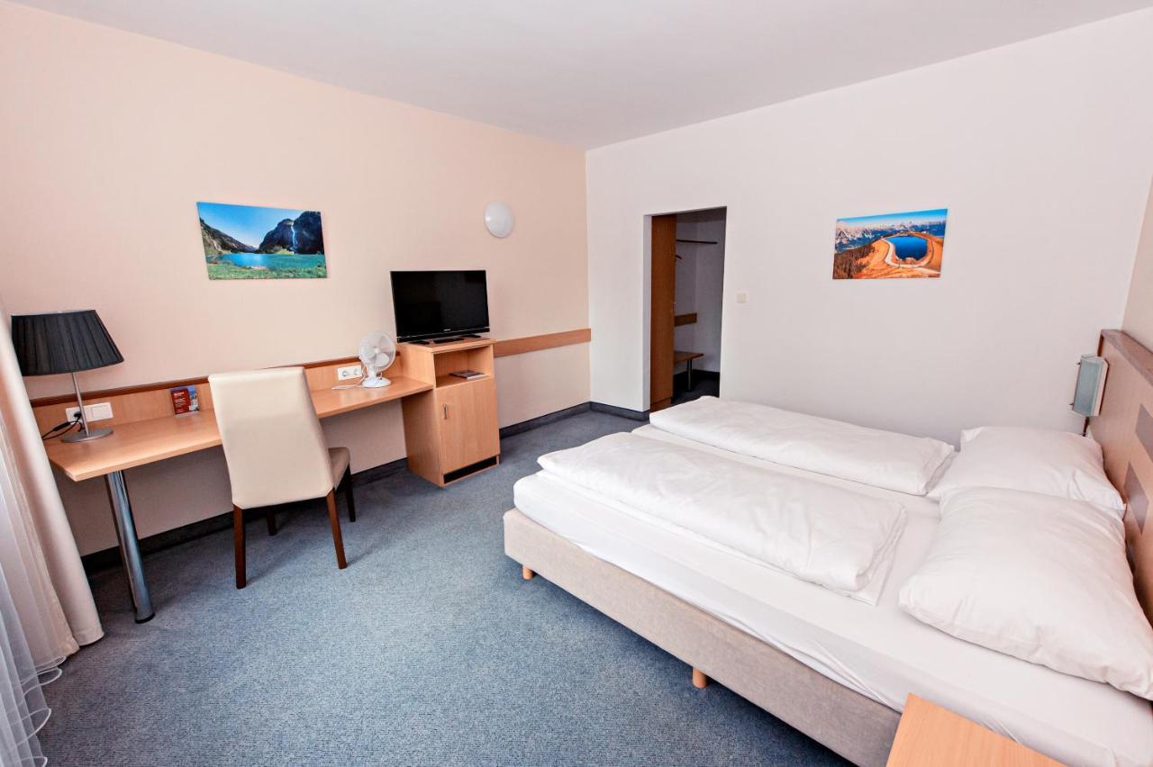 Hotel Wiental Pressbaum Exterior foto
