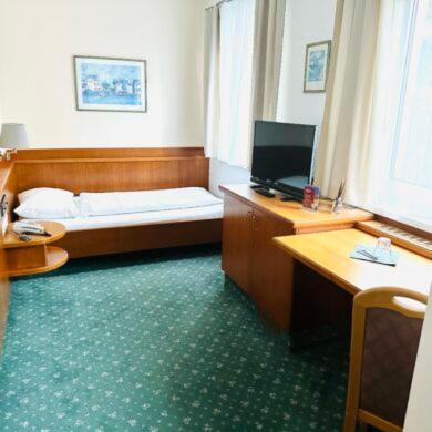 Hotel Wiental Pressbaum Exterior foto